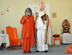 linz nikolaus-meets-swamiji 145