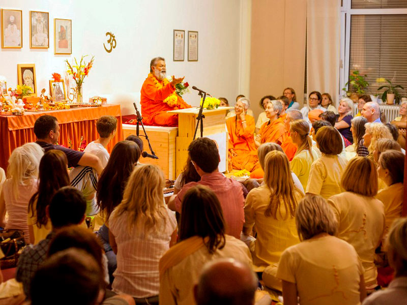 swamiji in villach 2014 3a 800