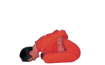 8 – 4 Bandha Padmasana Geschlossener Lotus